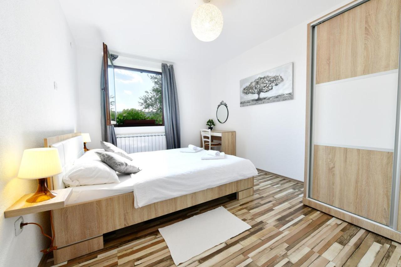 Holiday Home Ostrun 拉科维察 外观 照片